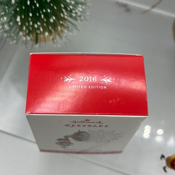 Hallmark Keepsake Ornament Sweet Toot Tuba 2016 Christmas Holiday Band Snowflake - Picture 4 of 5